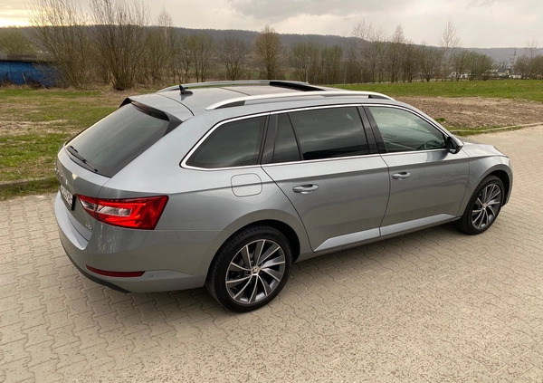 Skoda Superb cena 101900 przebieg: 177000, rok produkcji 2019 z Przemków małe 631